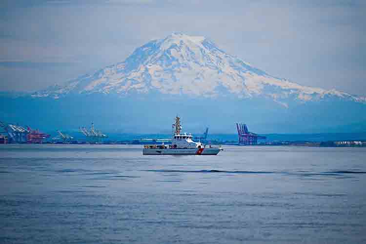 coast guard cutter adelie
